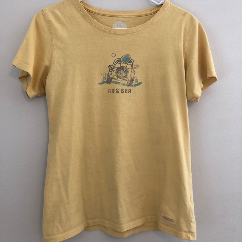 Life is Good “Go and Sea” T-shirt size Medium